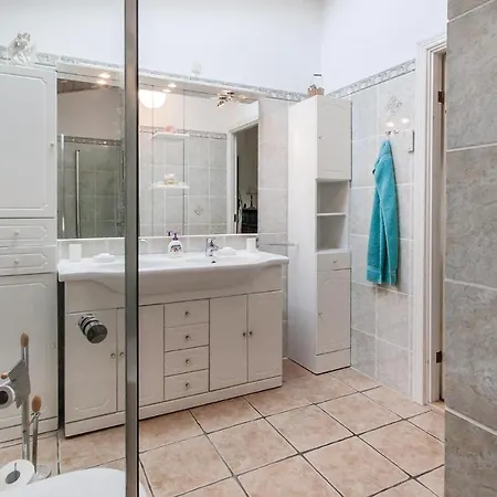 Beautiful In With Kitchen Ξενοδοχείο